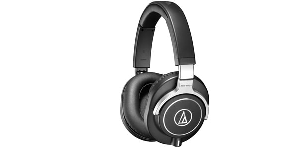 販売店のATH-M70x商品ページに掲載された本体写真。ケーブル3本やケース類を並べた画像ではありません。